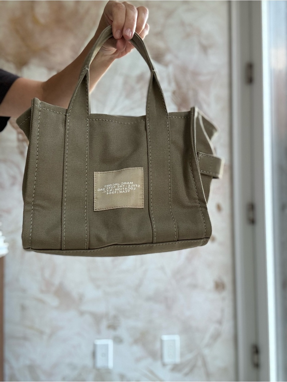 NEW Marc Jacobs Small Canvas Tote in Olive Green with White Logo - Picture 5 of 10
